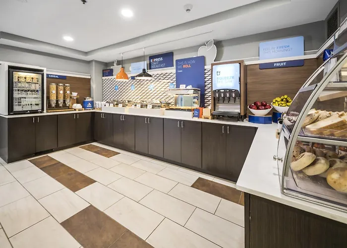 Express Chicago Northwest-vernon Hills By Ihg Hotel
