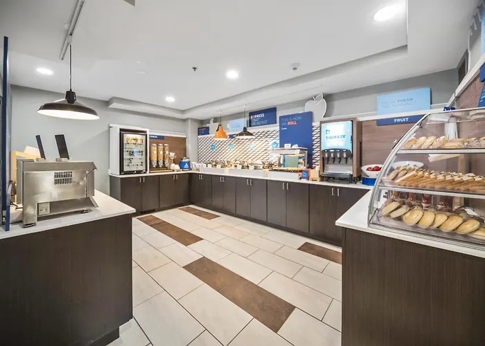 Hotel Express Chicago Northwest-vernon Hills By Ihg Vernon Hills