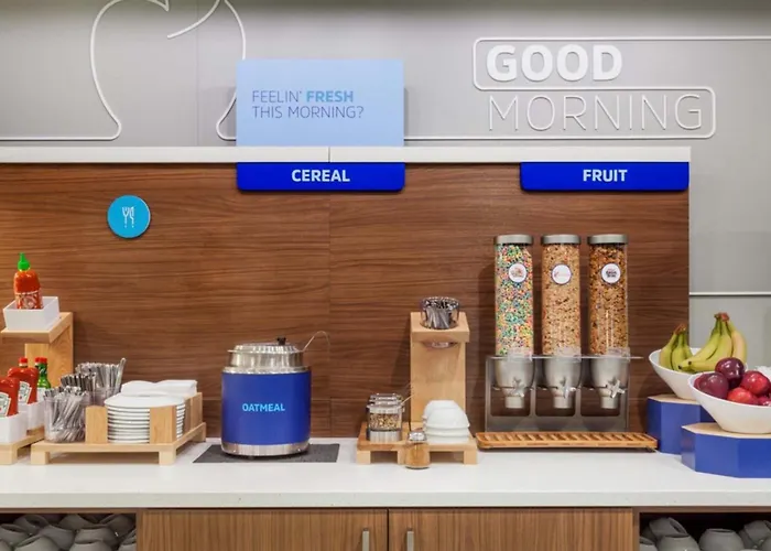 Express Chicago Northwest-vernon Hills By Ihg Hotel 2*