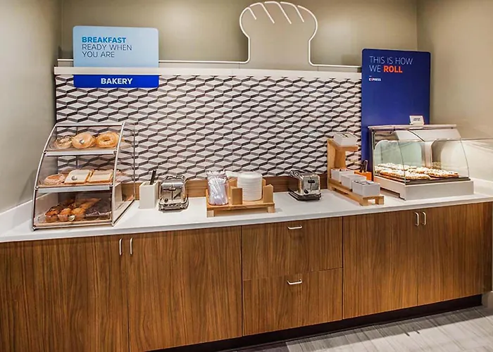 Express Chicago Northwest-vernon Hills By Ihg Vernon Hills