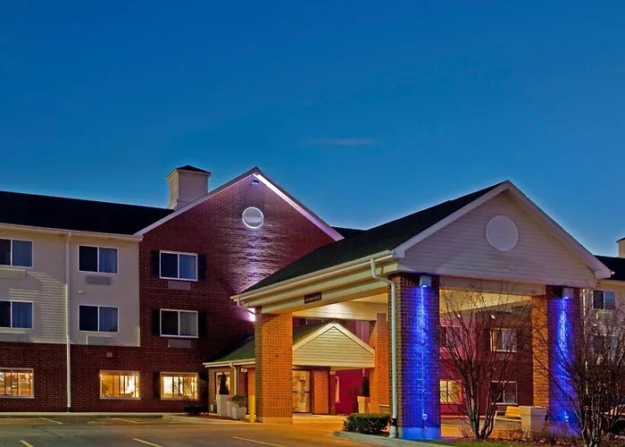 Hotel Express Chicago Northwest-vernon Hills By Ihg