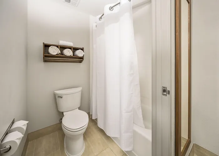 Express Chicago Northwest-vernon Hills By Ihg Hotel