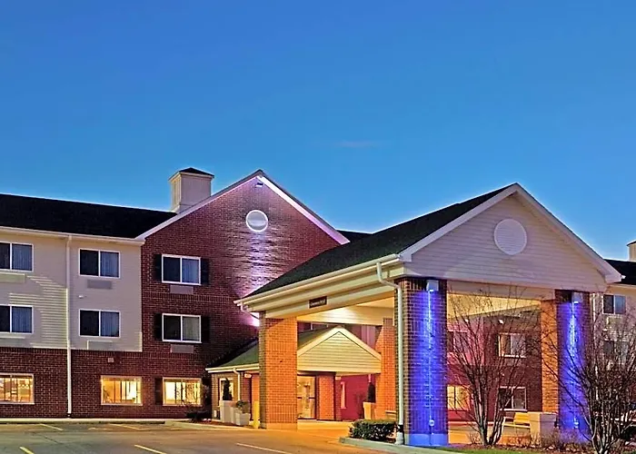 Hotel Express Chicago Northwest-vernon Hills By Ihg Vernon Hills