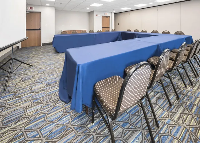 Hotel Express Chicago Northwest-vernon Hills By Ihg