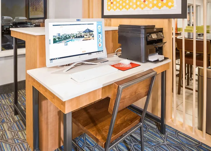 Hotel Express Chicago Northwest-vernon Hills By Ihg Vernon Hills