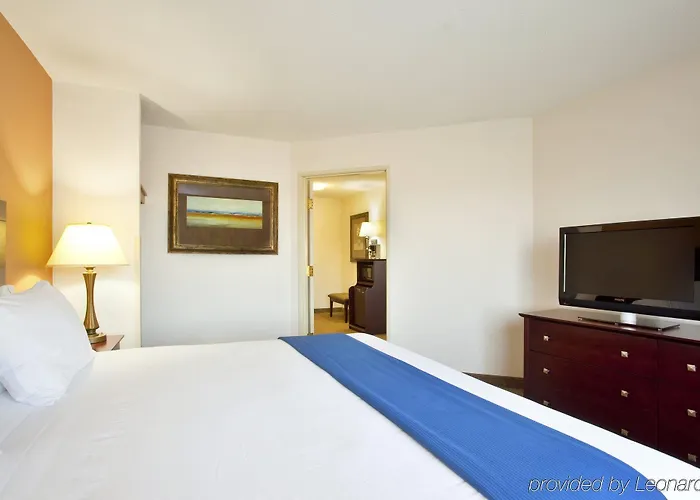 Hotel Express Chicago Northwest-vernon Hills By Ihg 2*