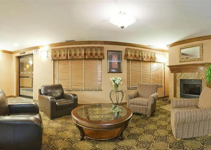 Express Chicago Northwest-vernon Hills By Ihg Vernon Hills