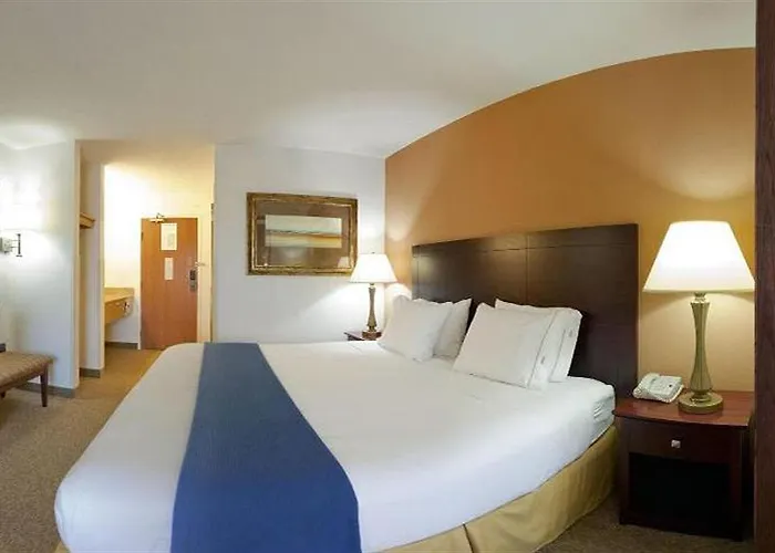 Hotel Express Chicago Northwest-vernon Hills By Ihg 2*