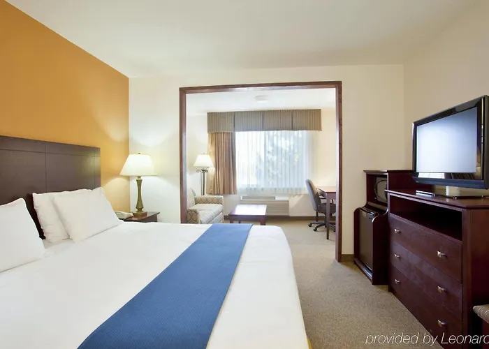 Express Chicago Northwest-vernon Hills By Ihg Hotel