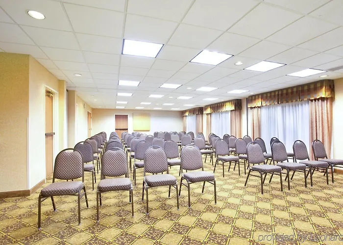 Hotel Express Chicago Northwest-vernon Hills By Ihg