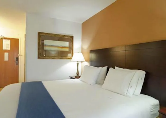 Express Chicago Northwest-vernon Hills By Ihg Hotel Vernon Hills
