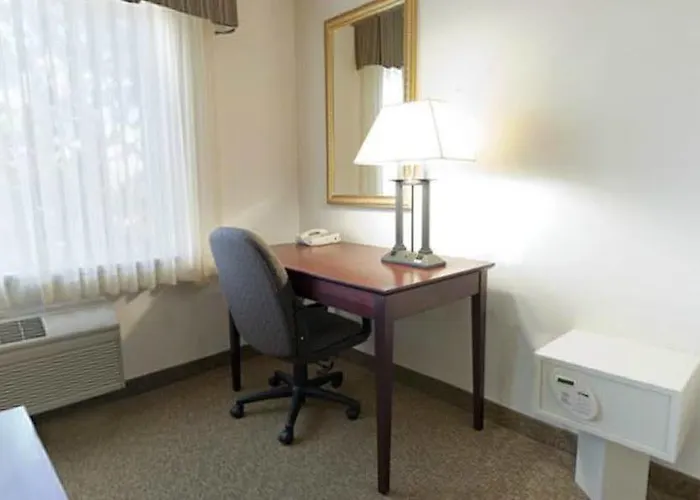 Hotel Express Chicago Northwest-vernon Hills By Ihg